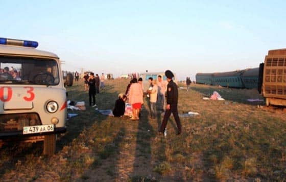 Врачи прокомментировали состояние пострадавших при сходе вагонов в Атырауской области