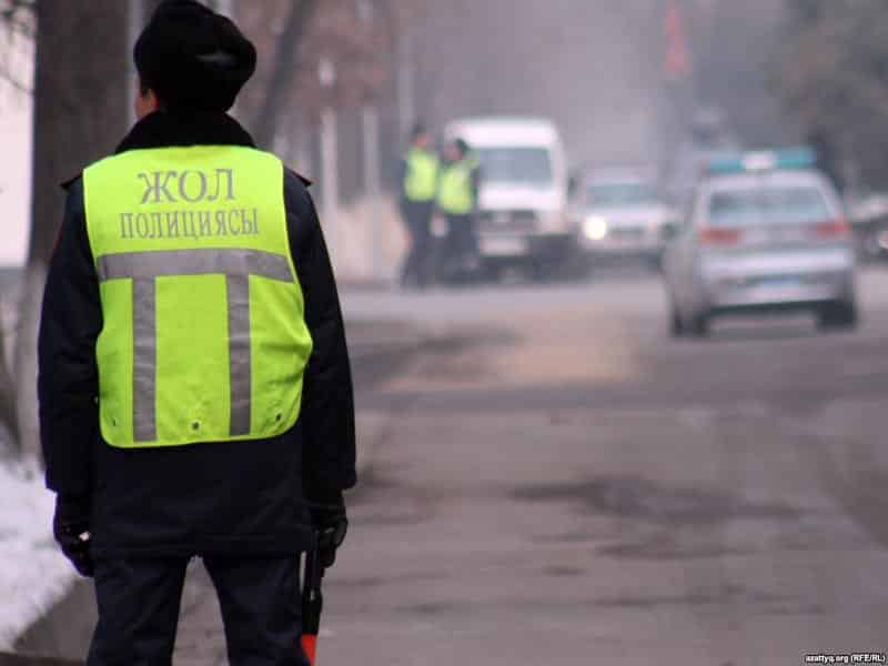 Назарбаев подписал закон о дорожном движении