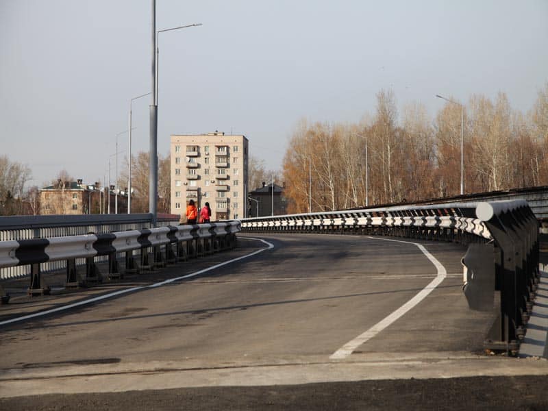 В Атырау женщина спрыгнула с автомобильного моста