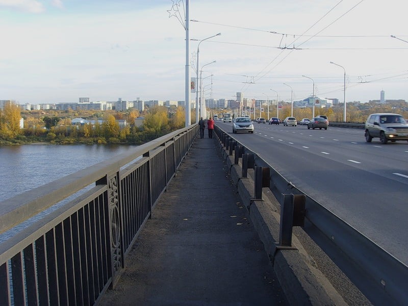Мама покончившей с собой девочки в Караганде тоже спрыгнула с моста
