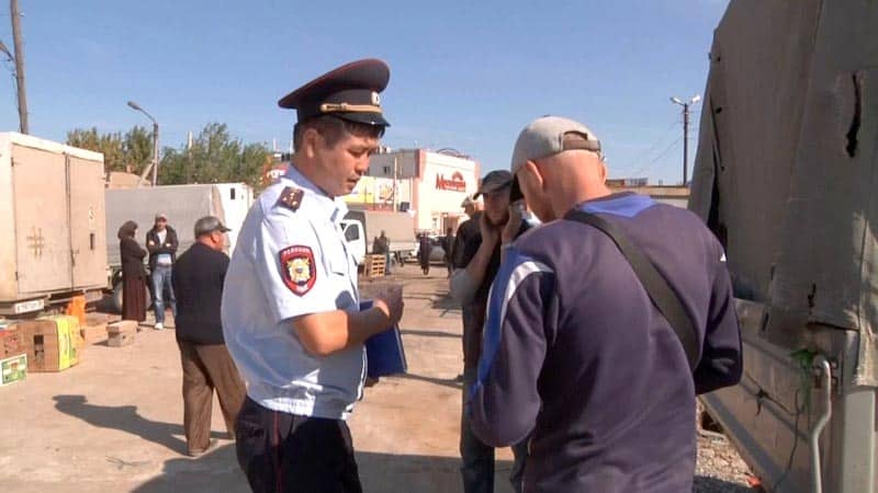 Актобе очищают от киосков и торговых палаток