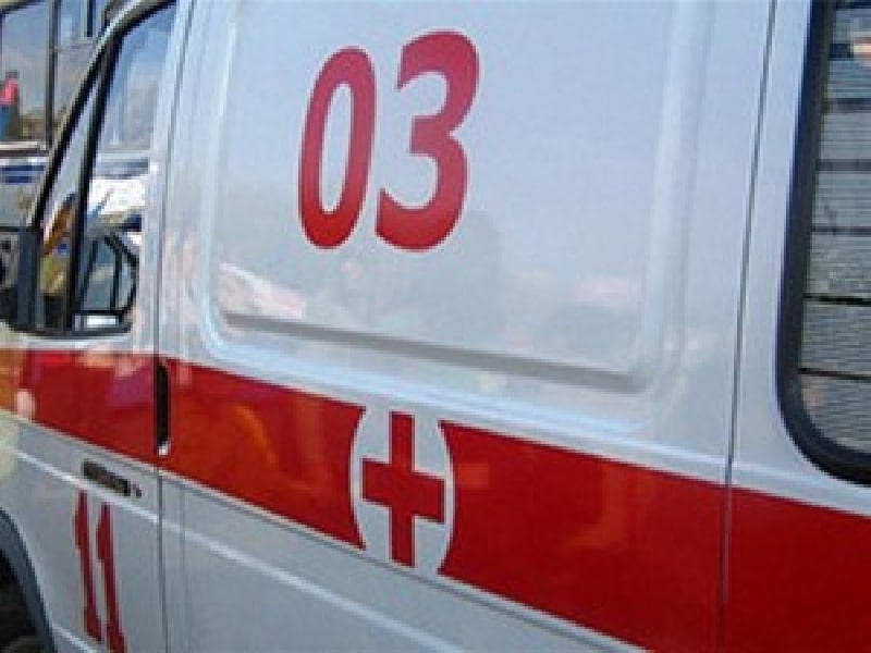 Павлодарец принес врачам свою отпиленную руку