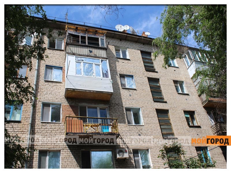 В Уральске мужчина поджег балкон, чтобы привлечь к себе внимание(видео)