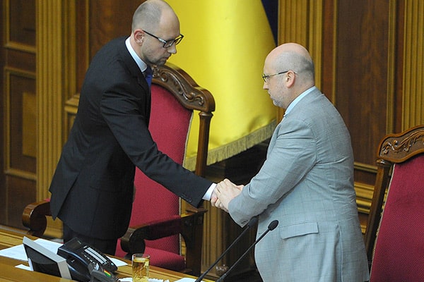 Почему ушел с поста премьер-министра Украины Арсений Яценюк