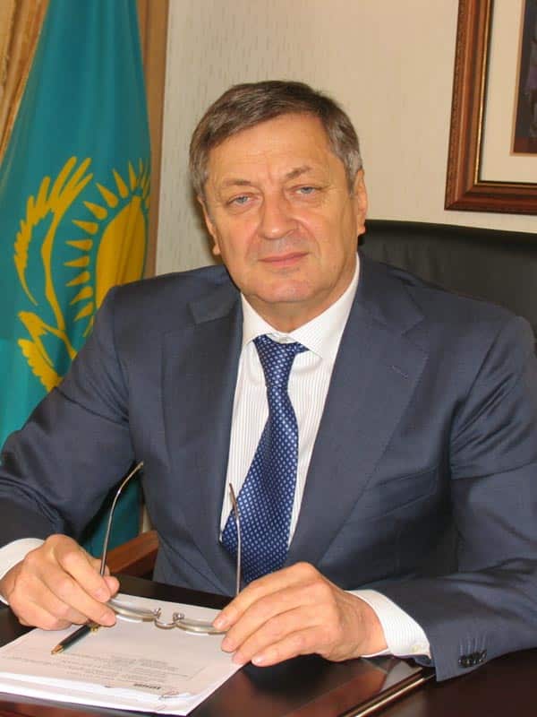Глава Минэнерго призвал казахстанцев экономить бензин