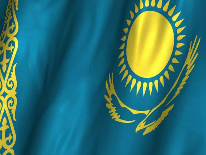 О неглаженных флагах в кабинетах начальников рассказали на заседании комиссии по госсимволам ЗКО
