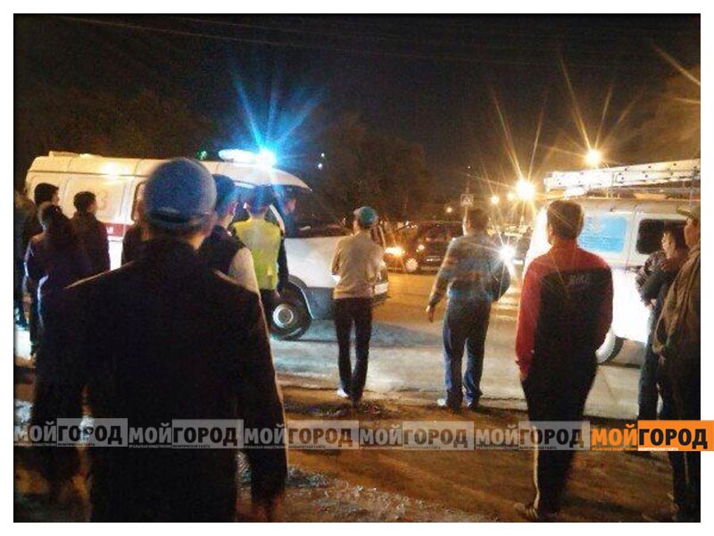 В Актобе в центре города машина упала в речку - погибла пассажир