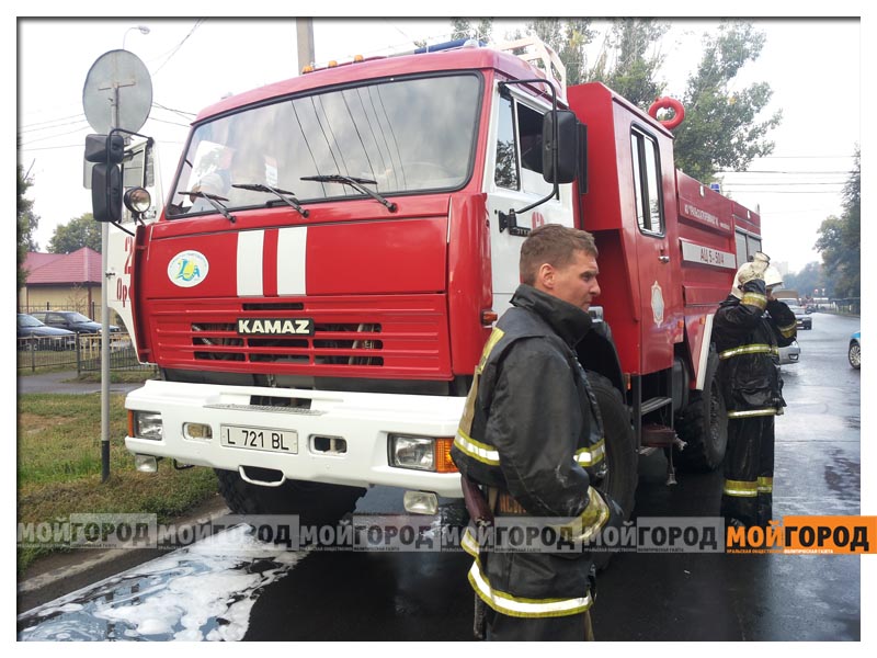 В Уральске посреди дороги сгорела пассажирская «Газель»