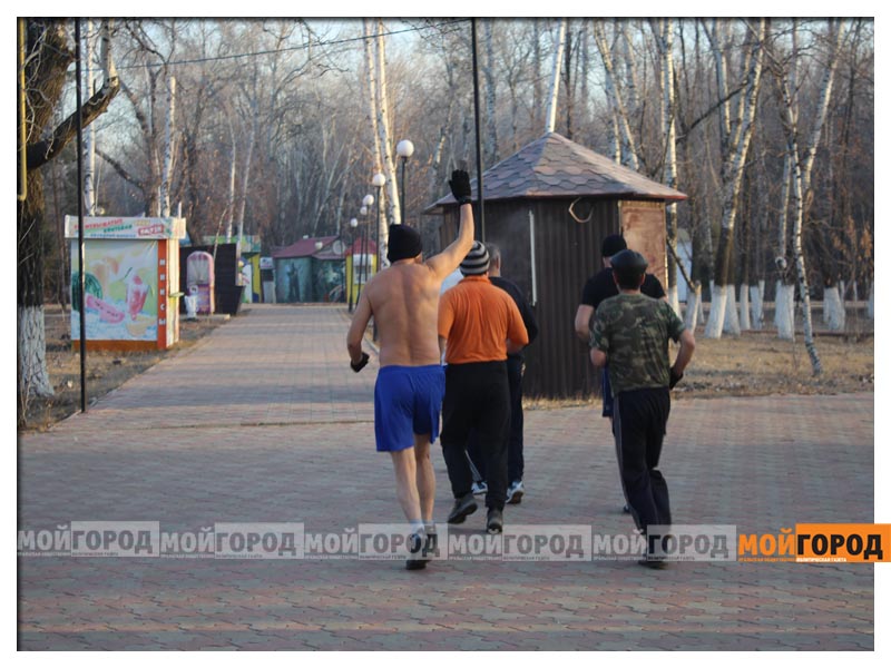 В Уральске сезон моржей открылся раньше срока