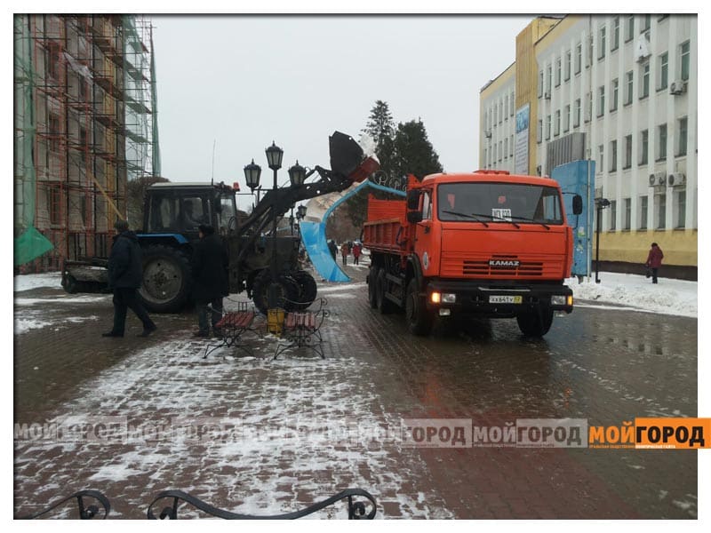 Больше девяти тысяч кубометров снега вывезено из Уральска