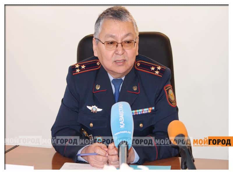 В ЗКО помощник участкового насмерть забил сельчанина