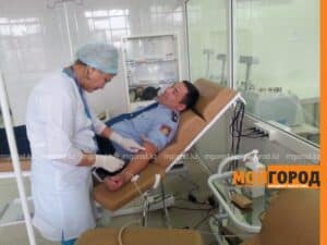 10 литров крови сдали полицейские ЗКО детям, пострадавшим в ДТП