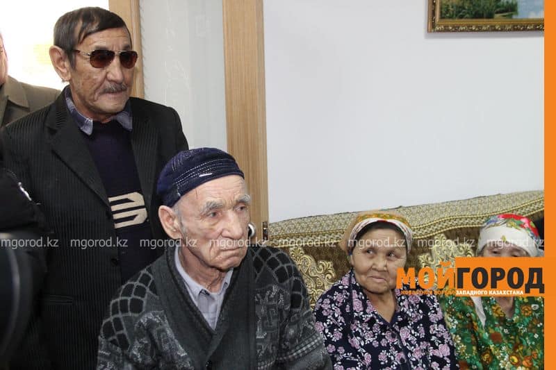 В ЗКО 70-летний постоялец хосписа просит кусочек земли под огурцы