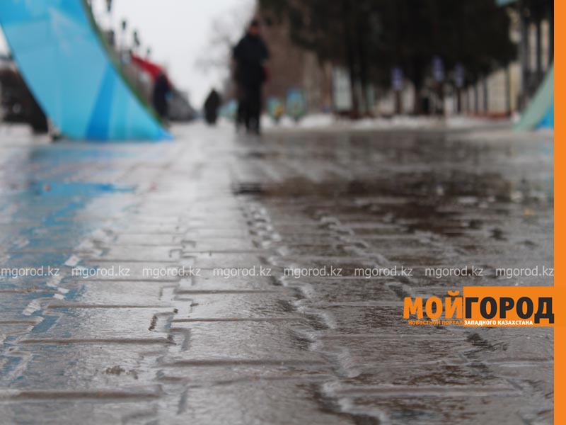 Более 30 человек получили серьезные травмы из-за гололеда в Актобе