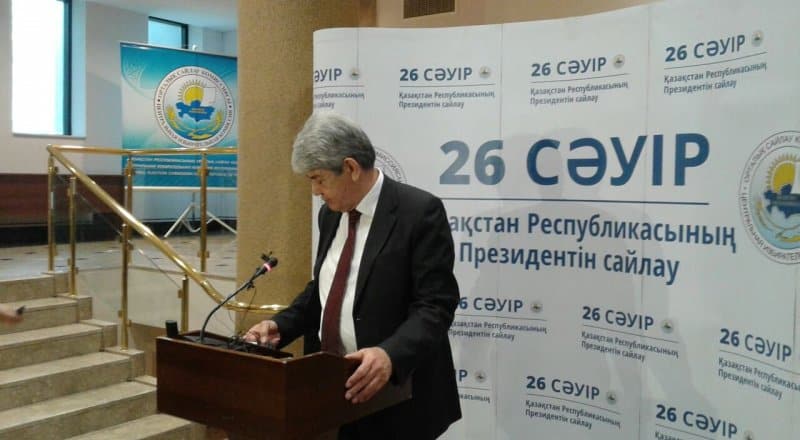 Мэлс Елеусизов решил снять свою кандидатуру из-за отсутствия денег