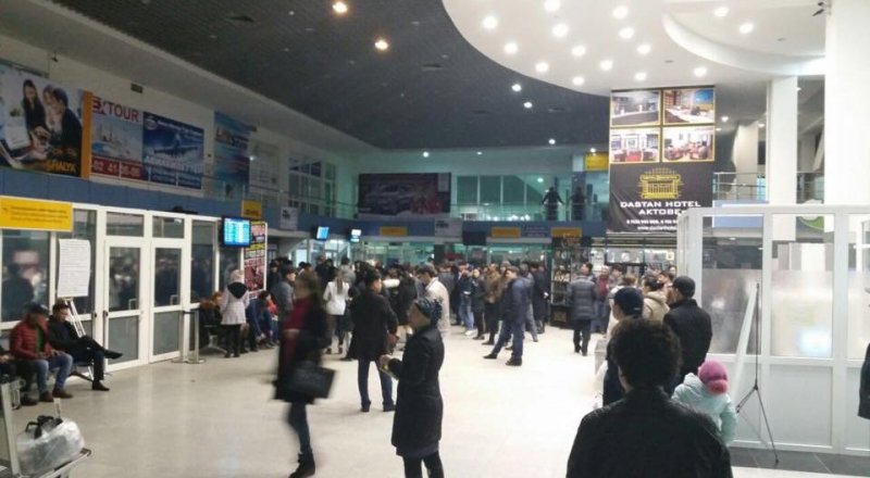 100 пассажиров авиарейса «Астана-Уральск» застряли в Актобе