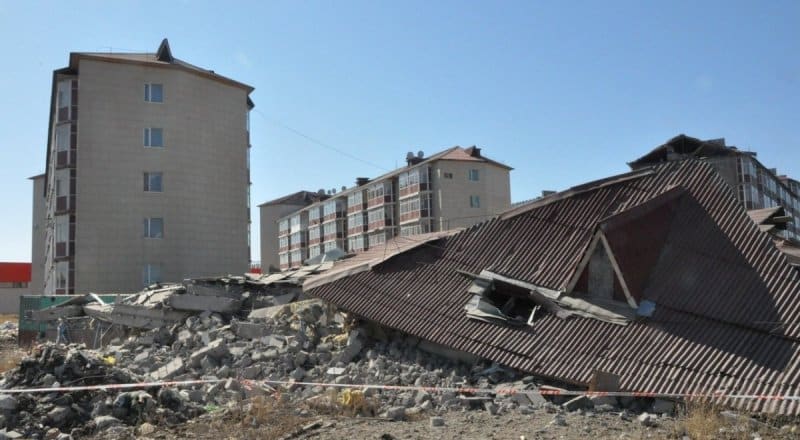 Недостроенный дом обрушился в Кызылорде