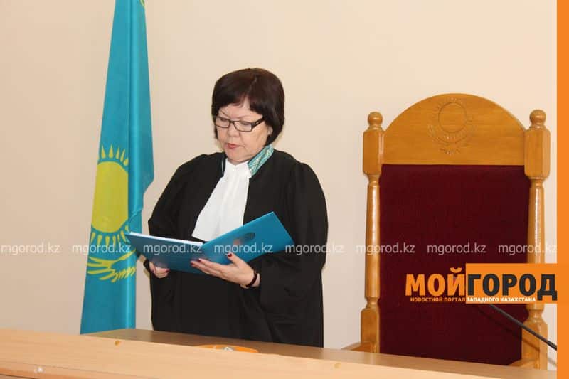 В Уральске дорожных полицейских осудили за взятку
