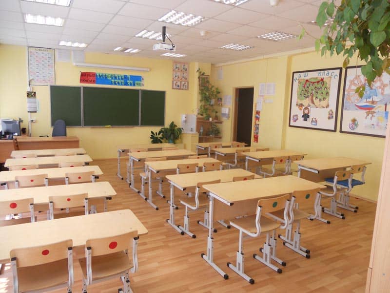 В Актюбинской области родили три десятиклассницы