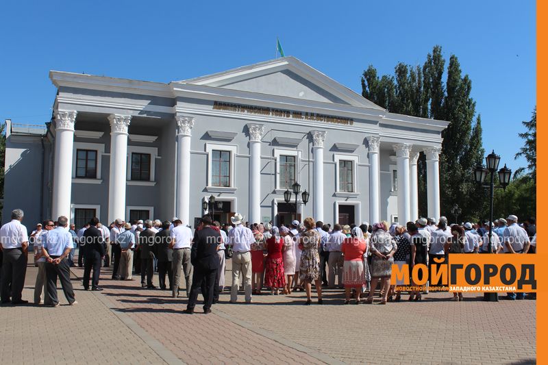 В последний путь проводили журналиста-фронтовика Бисена ЖУМАГАЛИЕВА в Уральске