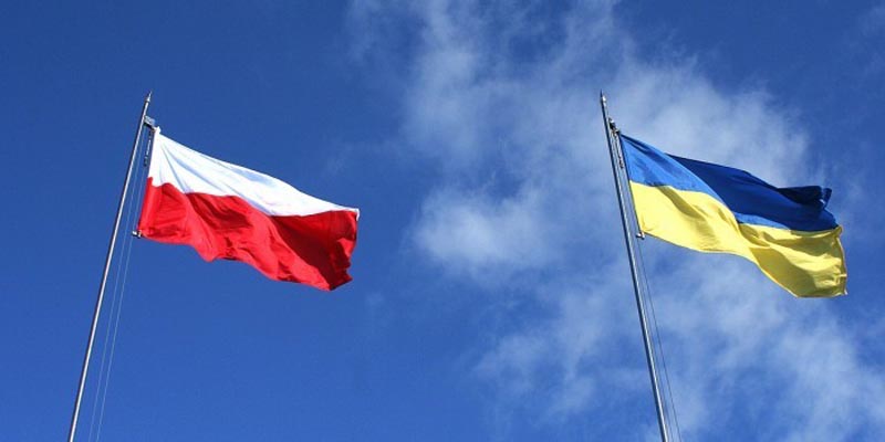 Эксперт: героизация УПА стоила Украине отношений с Польшей