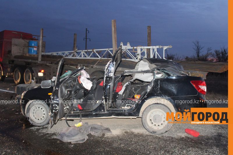 Три человека погибли в ДТП на трассе Уральск-Актобе