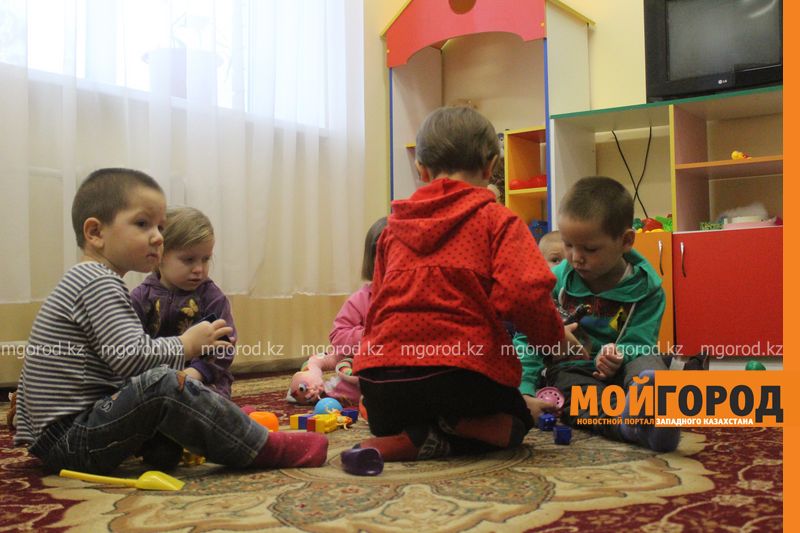 Самому маленькому жителю центра адаптации для несовершеннолетних в Атырау - 5 лет