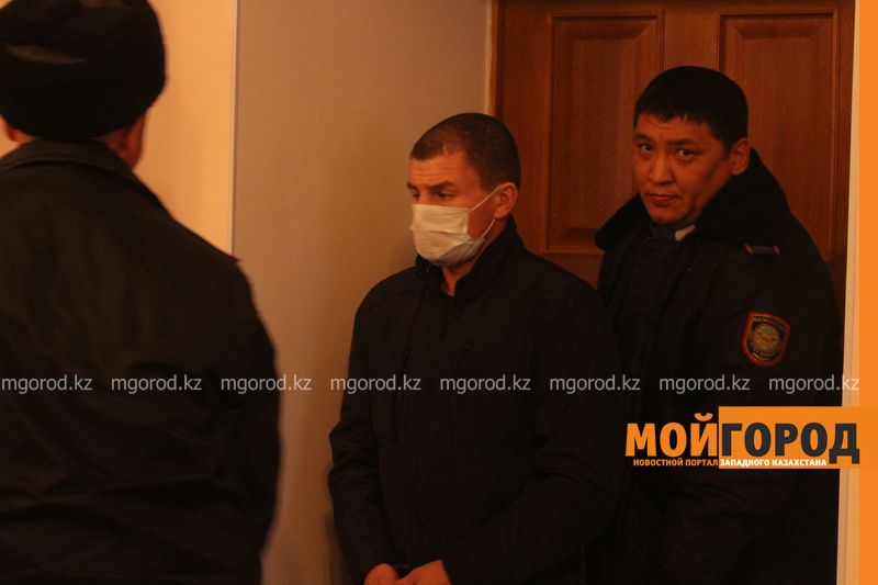 За отказ в выпивке житель ЗКО зарезал родную сестру