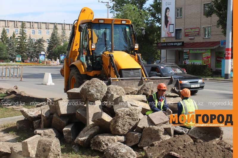 Курс рубля повлиял на позднее начало ремонта дорог в Уральске