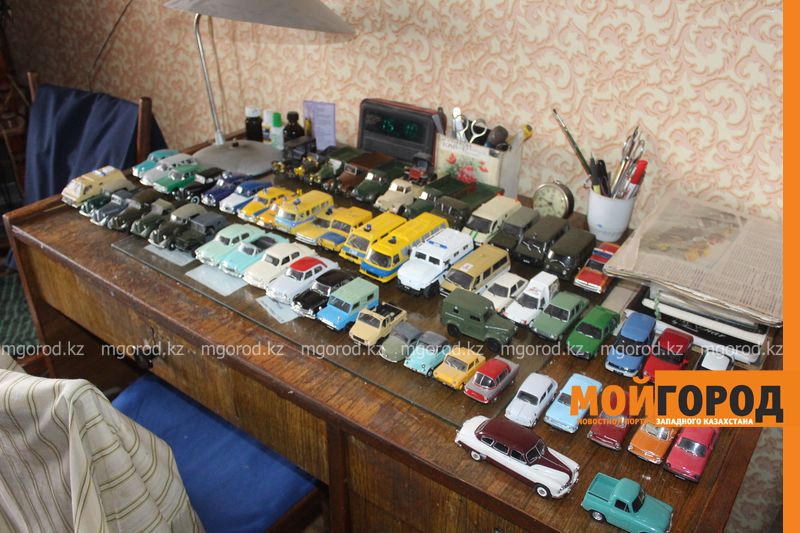 Больше 400 автомобилей собрал коллекционер из Уральска