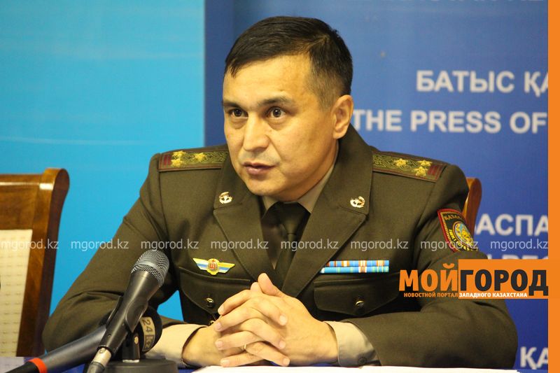 Попавший в аварию замначальника ДЧС умер в Уральске