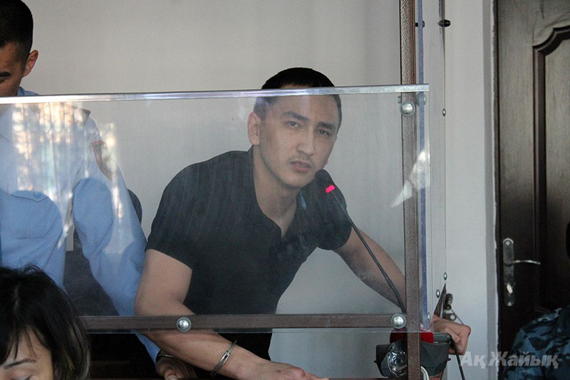 В Атырау экс-полицейского приговорили к 22 годам строгого режима
