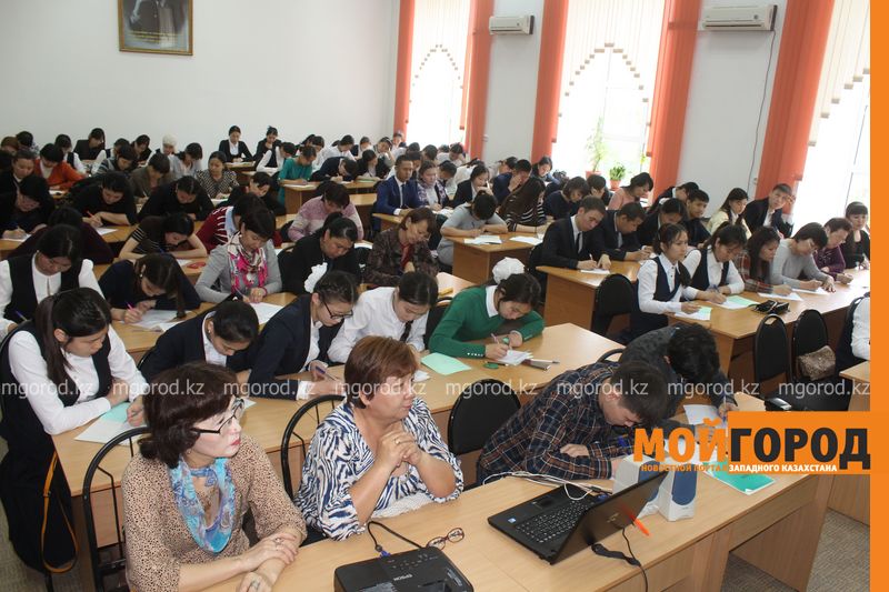 Только 30% жителей ЗКО, участвовавших в тотальном диктанте, написали его на пять