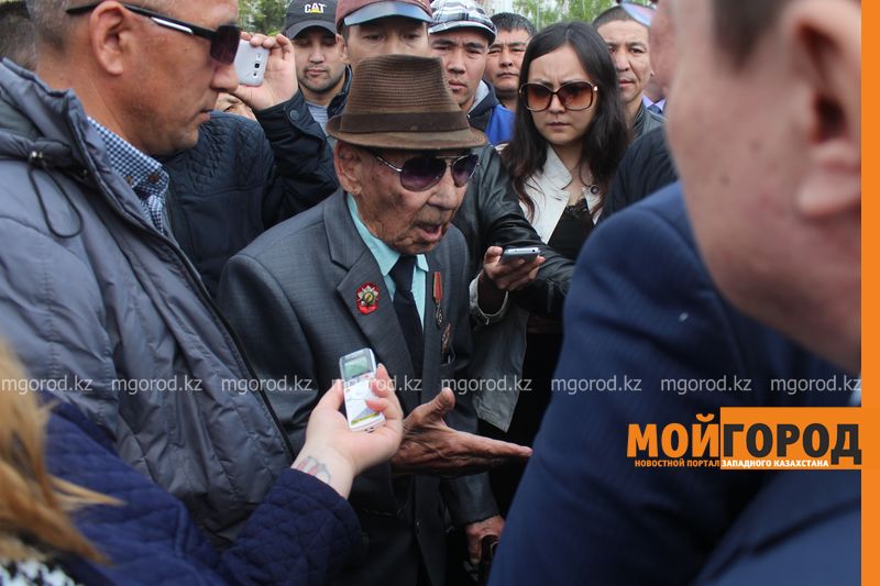 В Уральске проходит митинг против аренды земли иностранцами