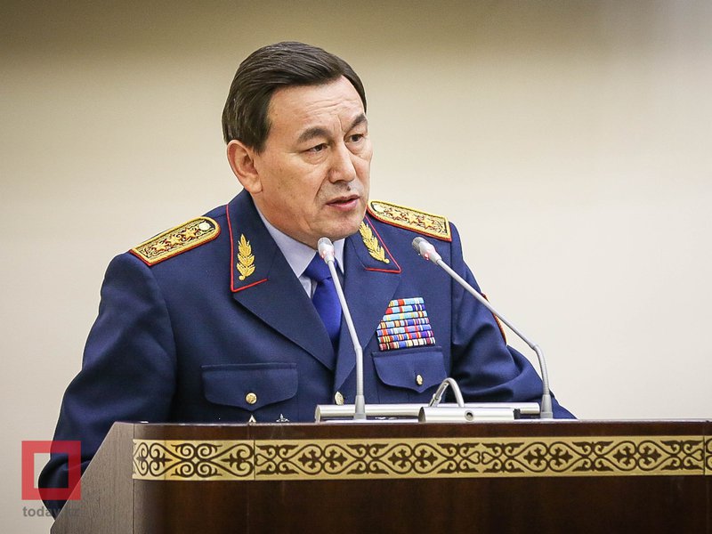 Пять единиц огнестрельного оружия находится на руках у разыскиваемых экстремистов в Актобе - МВД РК