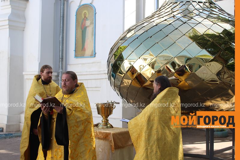 500-килограммовый купол установили на уральском храме