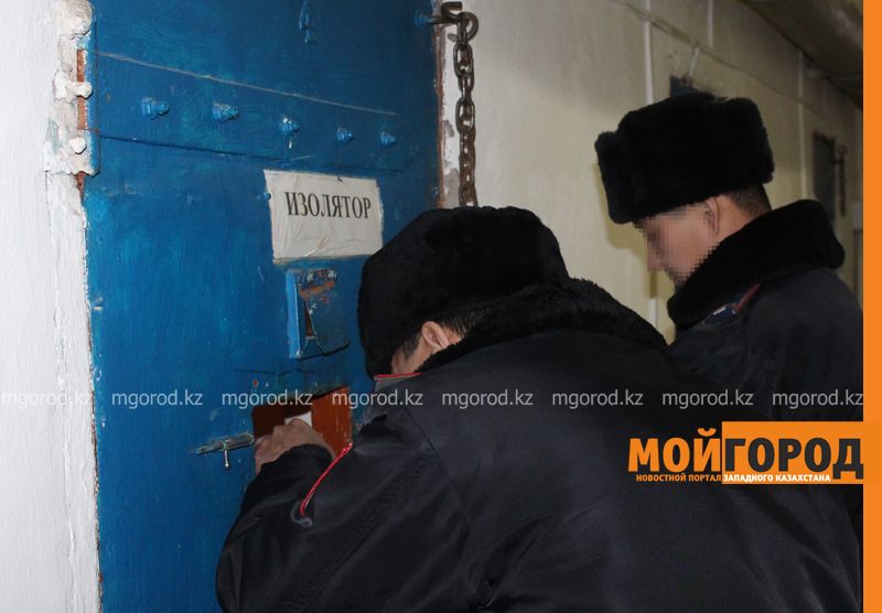 Двое арестантов сбежали из ИВС в Аксае