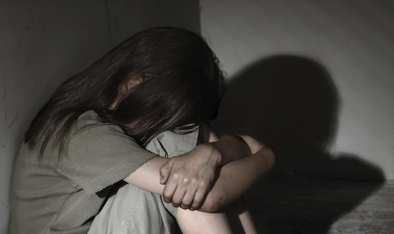 В ЗКО педофил полгода насиловал 6-летнюю девочку