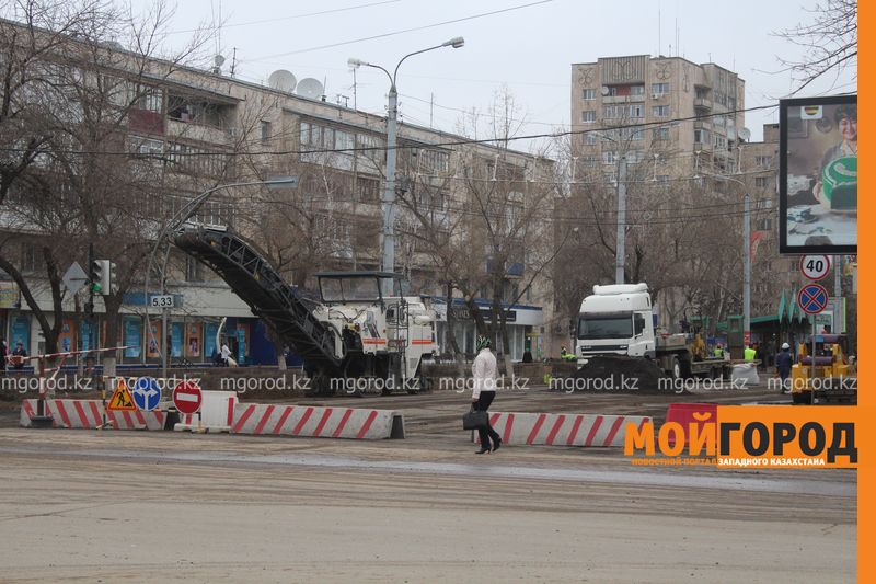 В Уральске на ремонт закрывается участок дороги в районе ТД «Клондайк»