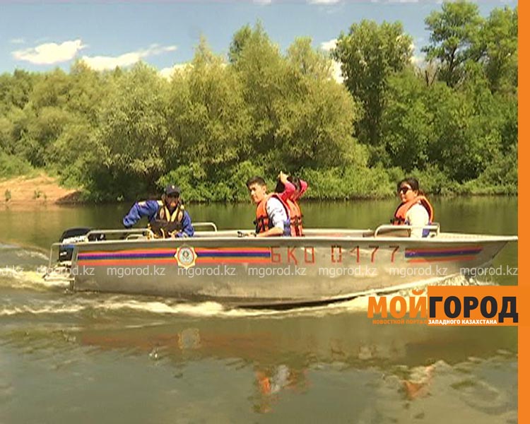 11 человек вытащили из воды спасатели в Уральске