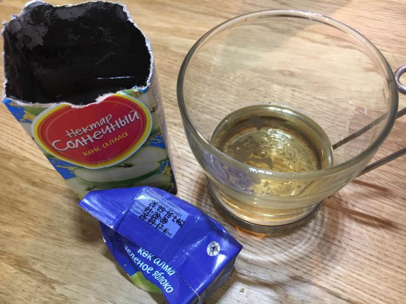 Жительница Атырау купила ребенку сок с плесенью