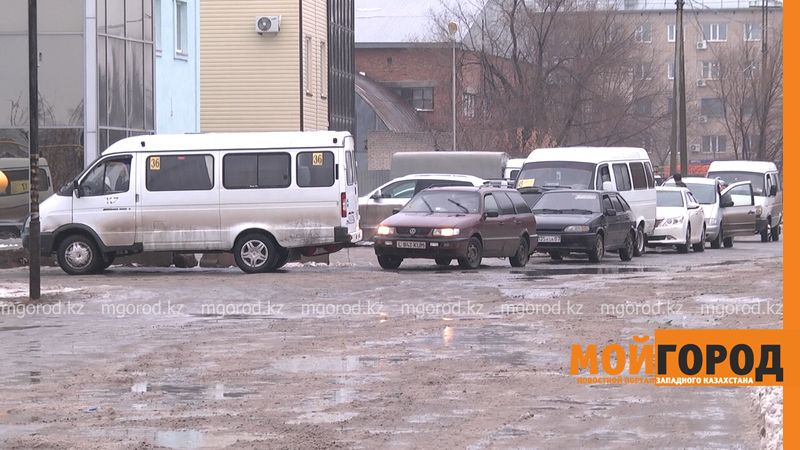 Почти 150 водителей автобусов оштрафовали за разговоры по телефону в Уральске