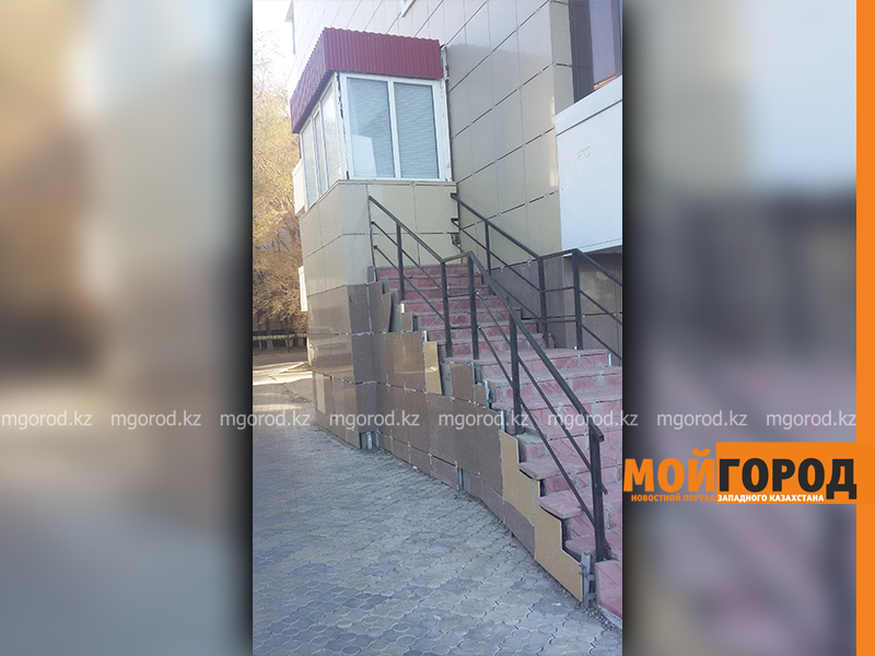 Лестницы в окна появились в Атырау и Актау