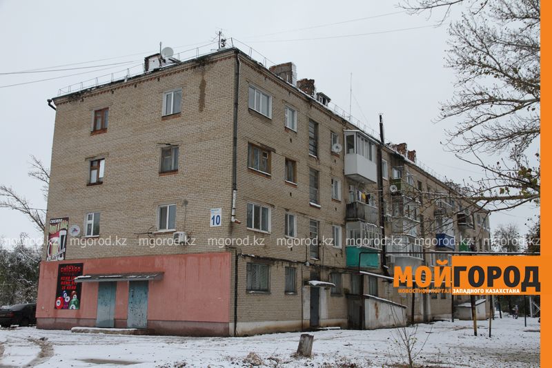 Мужчина зарезал семейную пару в Уральске