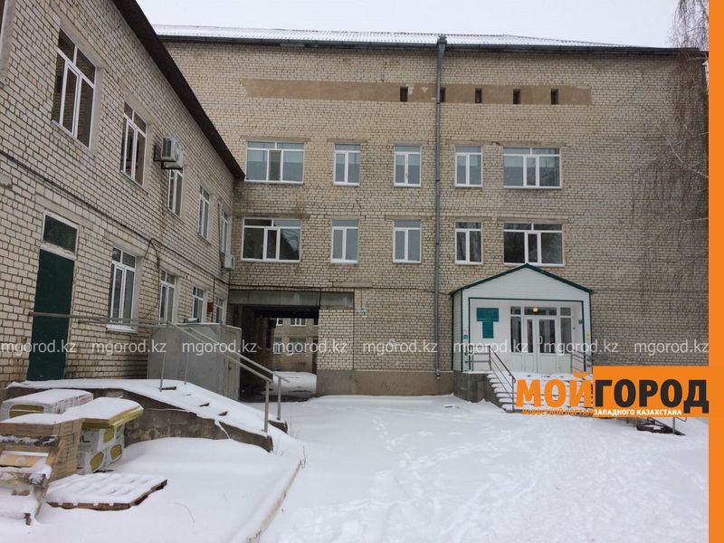 53-летняя пациентка разбилась насмерть, выпрыгнув из окна больницы в Уральске