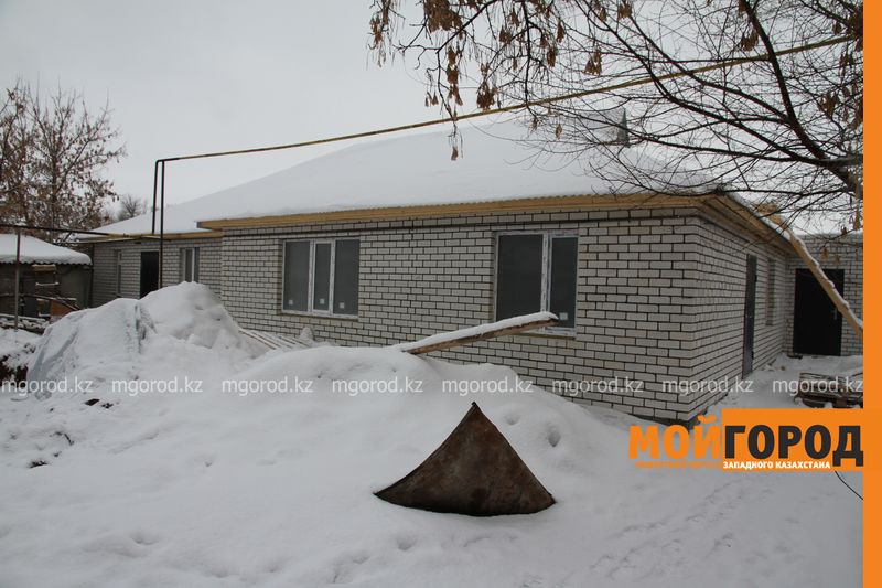 Уральские предприниматели построили новый дом для погорельцев
