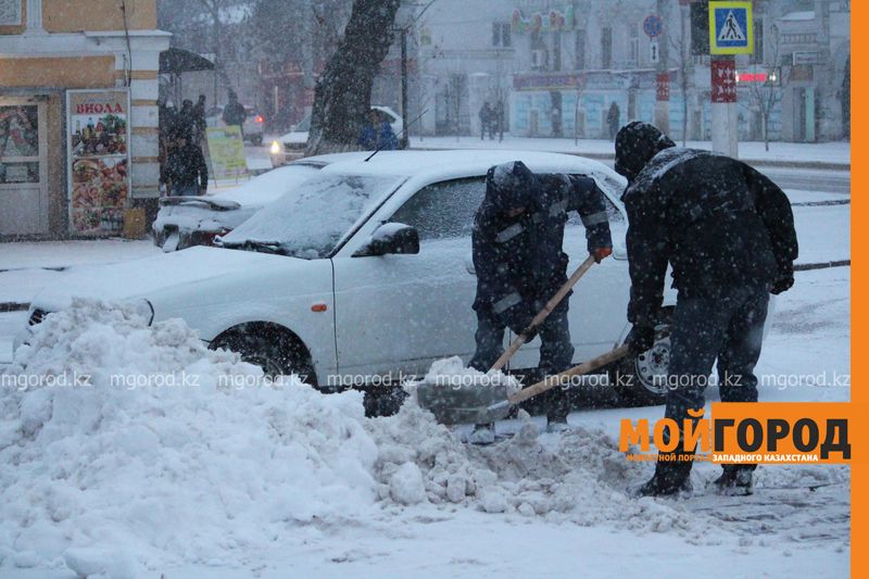 В Уральске коммунальные службы готовы к обильным снегопадам
