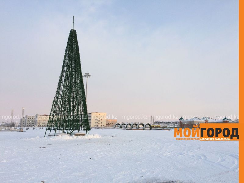 Главную елку на новой площади Уральска зажгут 26 декабря