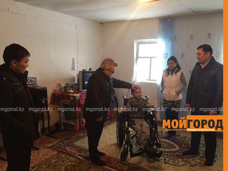 Сбылось новогоднее желание мальчика-инвалида из Атырау