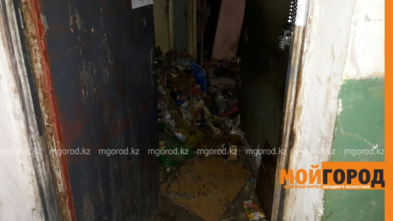В Уральске пенсионерка 20 лет не выносила мусор из квартиры